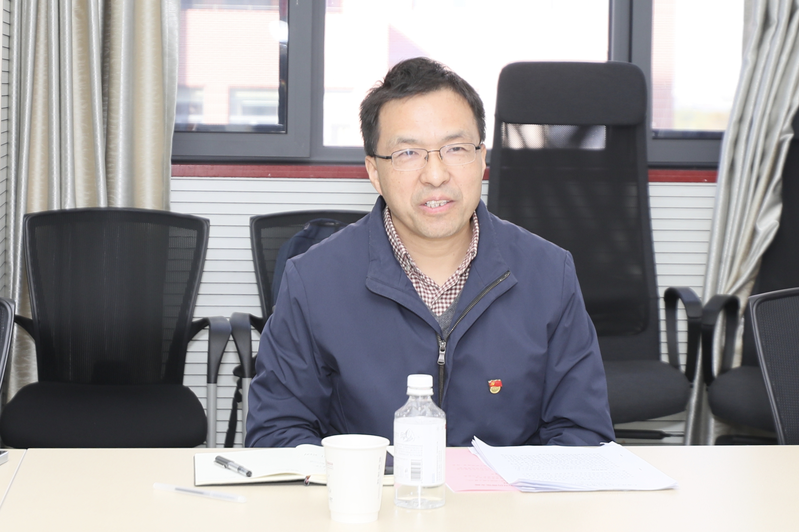 牛海作主题发言